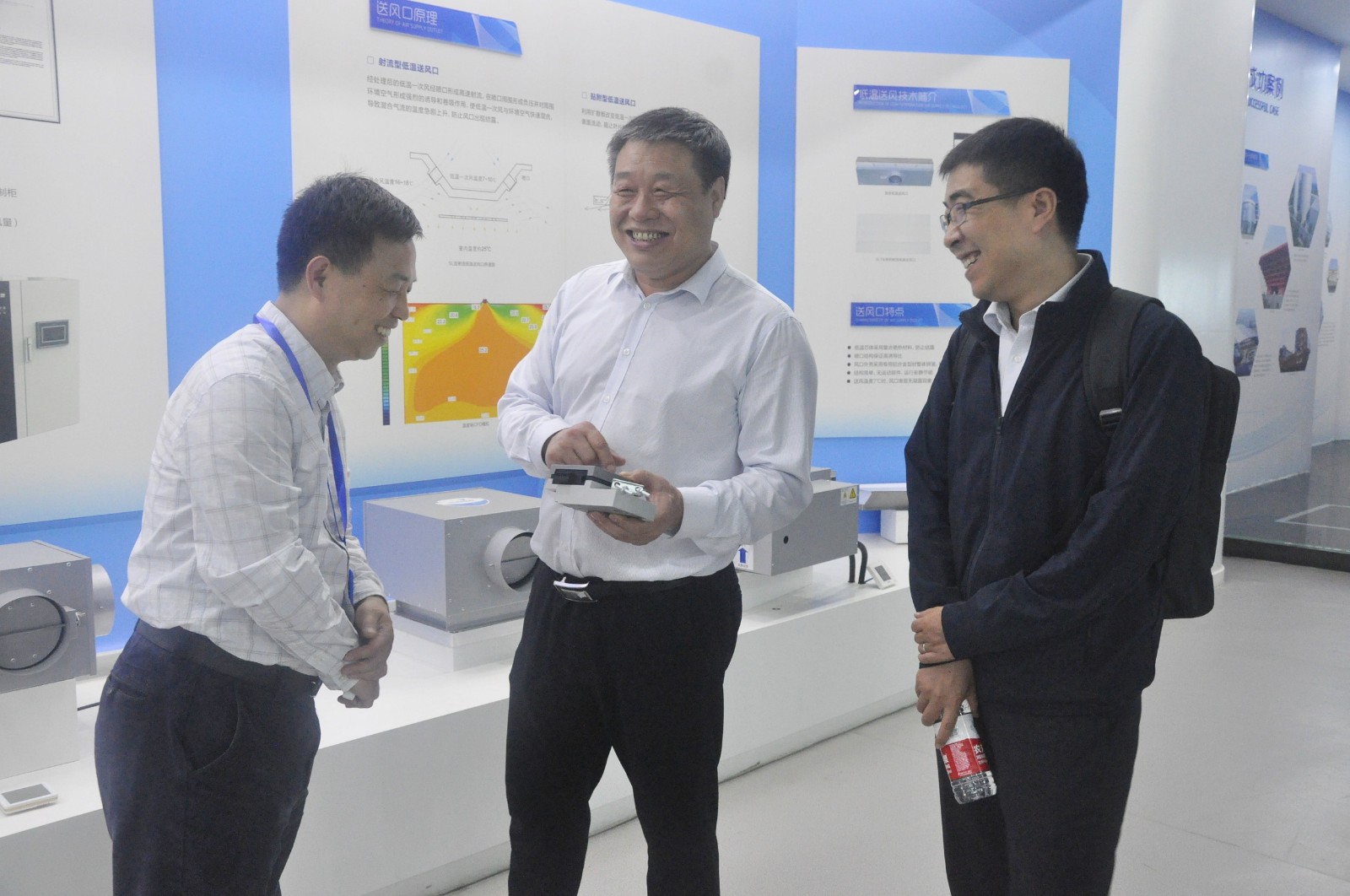 15584071875759802485.jpg 9cd2dd53ab709343a5b3a92a9332a47.jpg