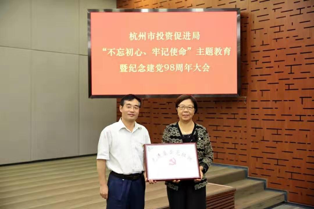 15686129775380264D26.jpg 01ab8dccd21442bfb1481f052e91d5d.jpg