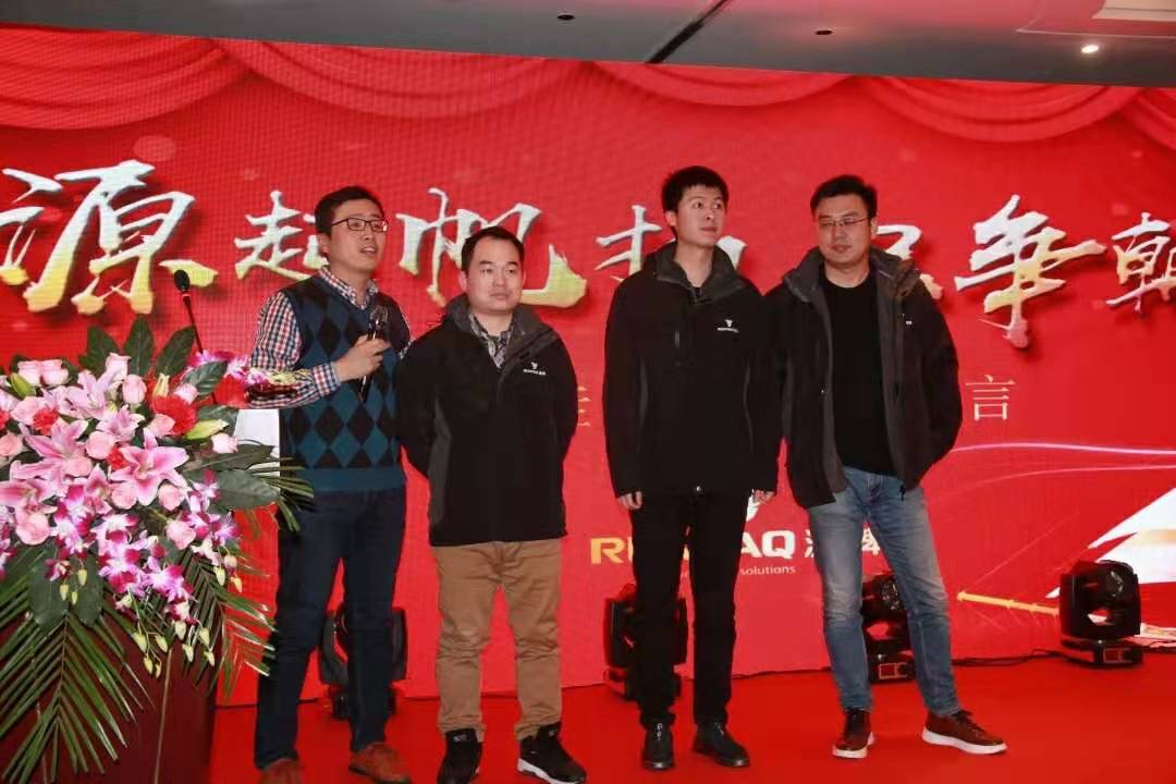 158079000719837692F2.jpg cea1947664de3137538a85bbac60b09.jpg