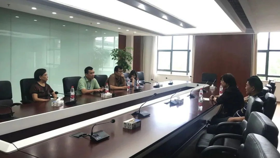 15972979362870215A2E.jpg 640.webp (13).jpg